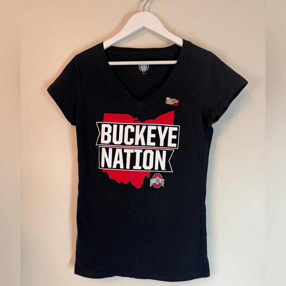 Buckeye Nation Ohio State Fourth And One Apparel Women’s Lg V Neck T Shirt NWT